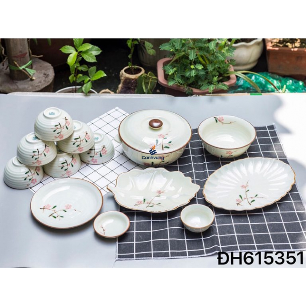 Bộ Bàn Ăn Men Kem 13 SP Hoa Đào Đỏ