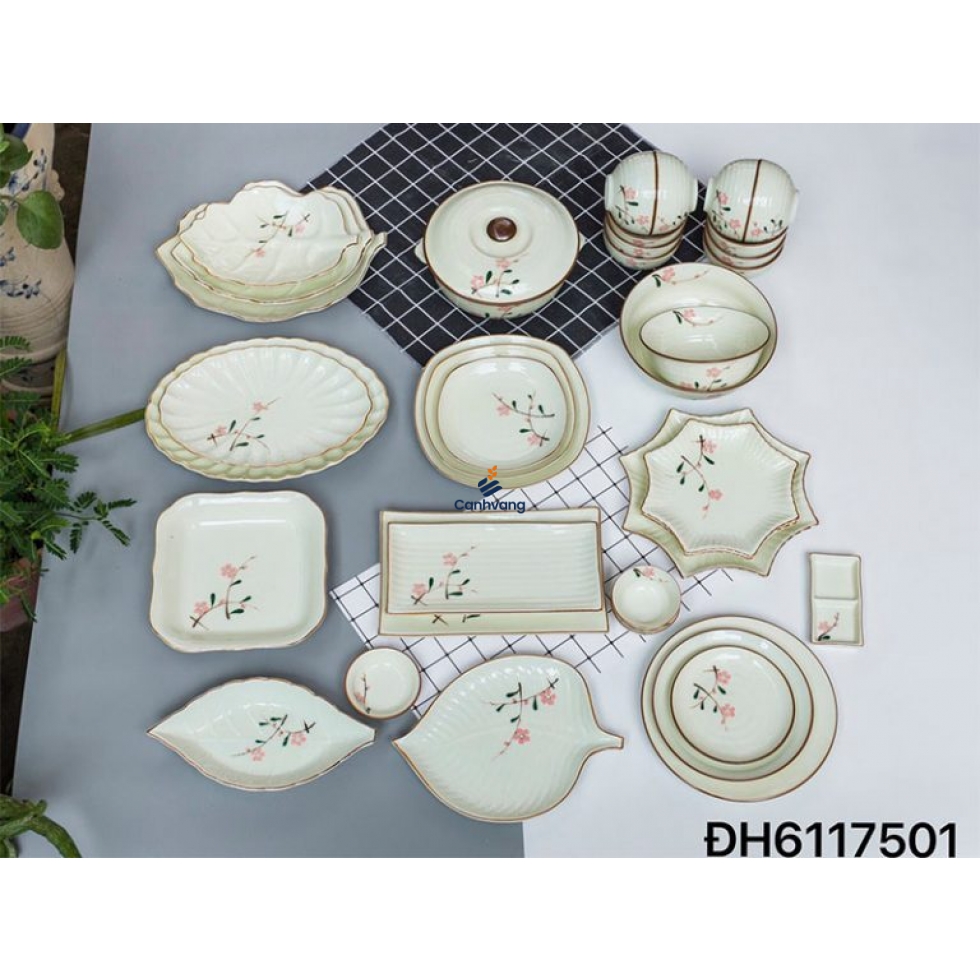 Bộ Bàn Ăn Men Kem Hoa Đào Đỏ 35 Sản Phẩm