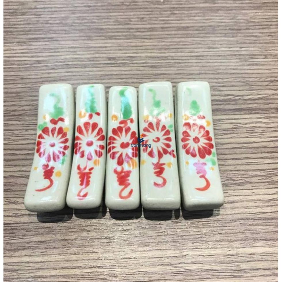 Gác Đũa Bát Tràng Tam Thái Hoa Cúc Đỏ